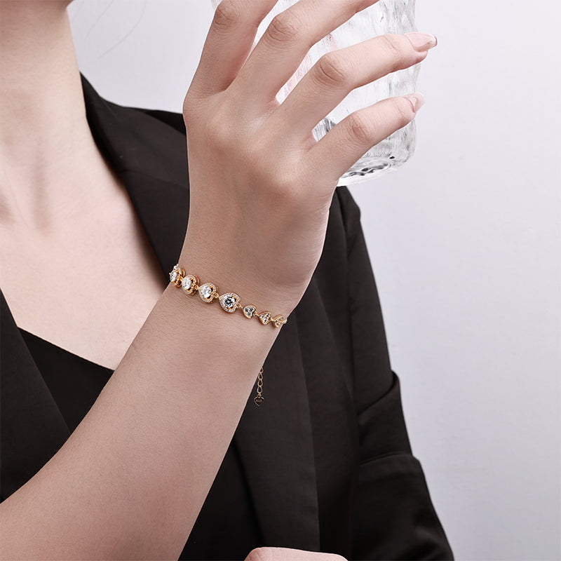 Interlocked Hearts Bracelet (Gold)